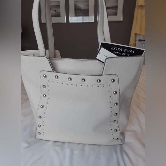 NWT white Nine West handbag. - Picture 5 of 10